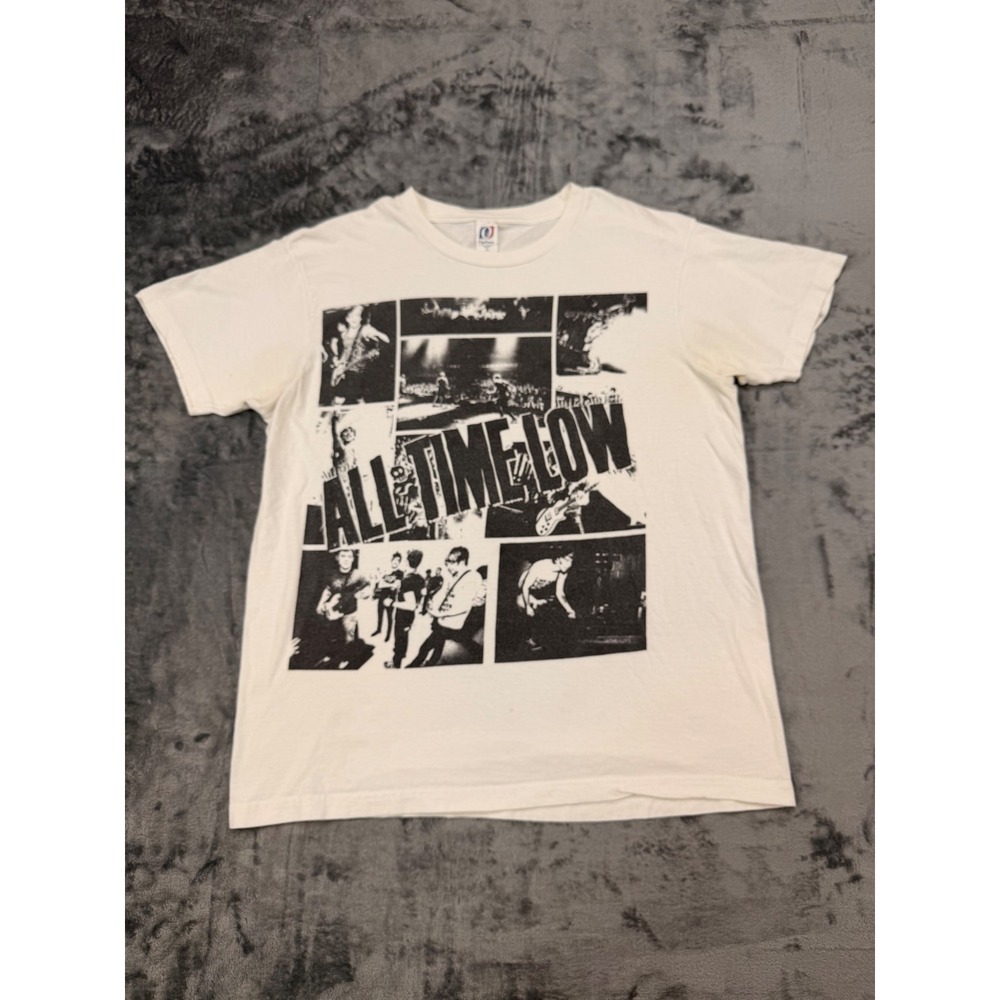 All Time Low Band T Shirt Mens Medium White Graphic Concert Pop Punk Emo Rock‎